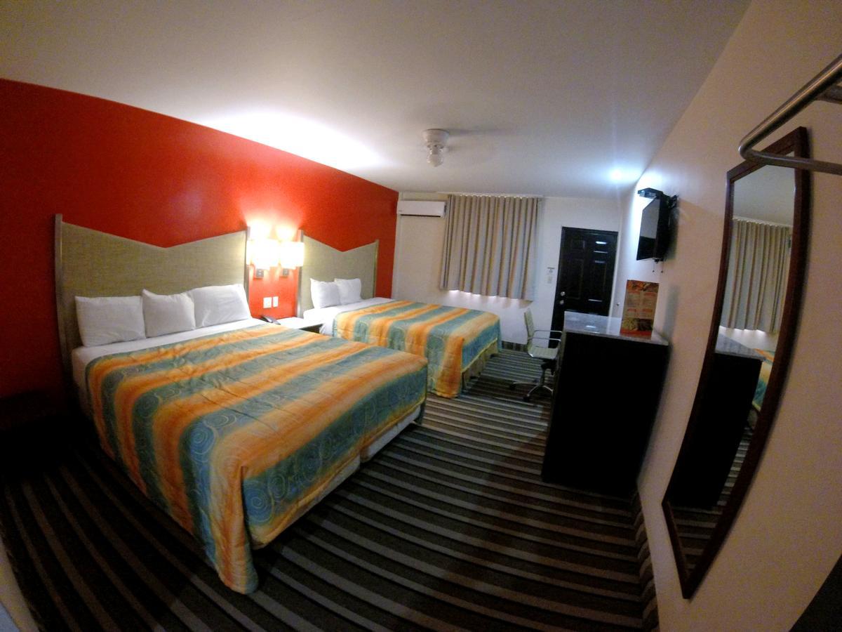 Las Torres Otel Mexicali Dış mekan fotoğraf