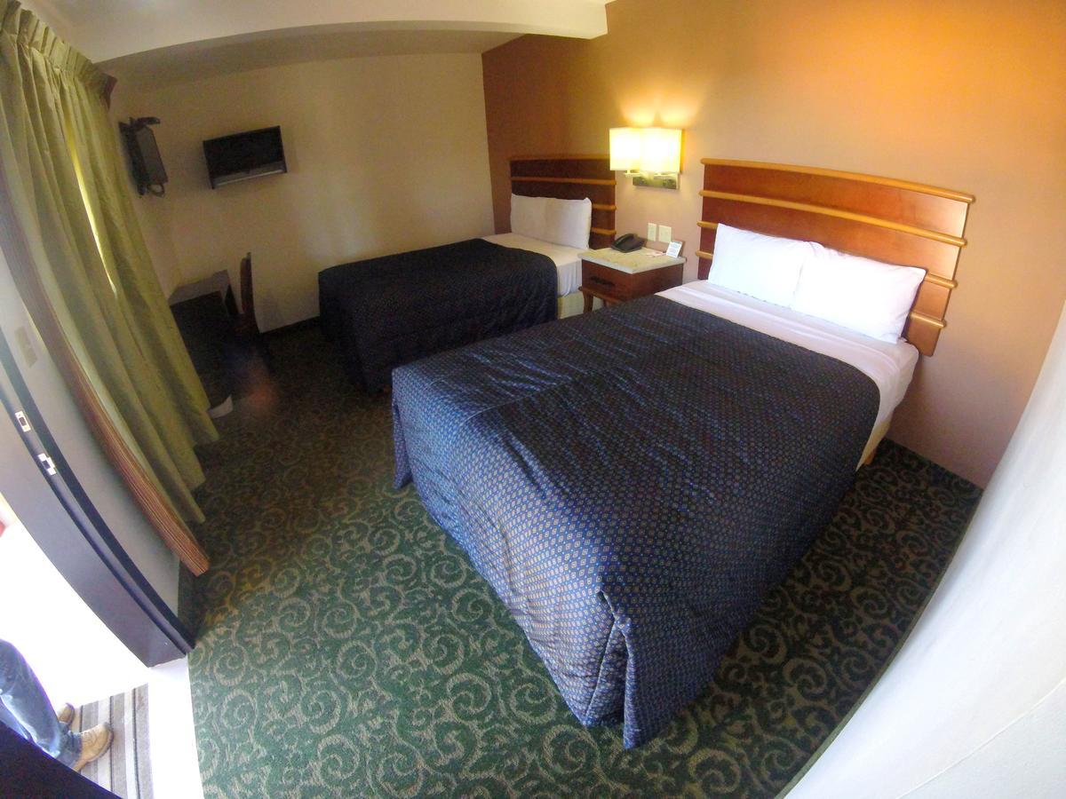 Las Torres Otel Mexicali Dış mekan fotoğraf