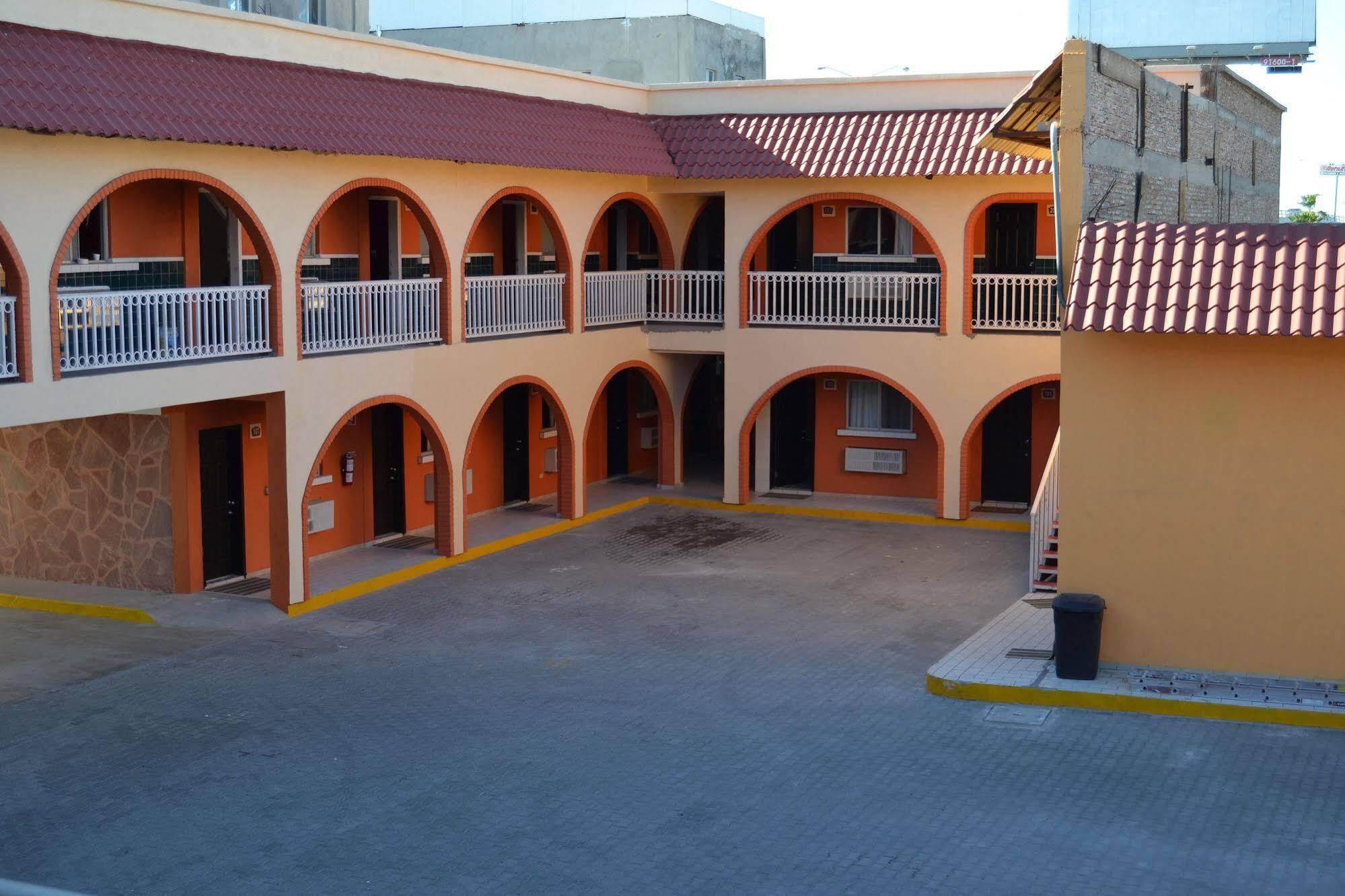 Las Torres Otel Mexicali Dış mekan fotoğraf